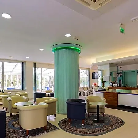 Ideal Bianchini Hotel